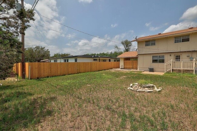 Building Photo - 5211 Thunderbird St