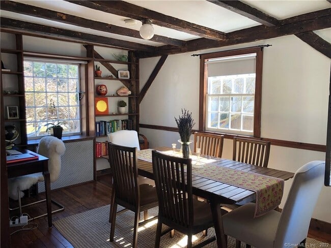 Building Photo - 92 Compo Rd S