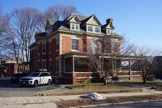 Building Photo - 495 Appleton St