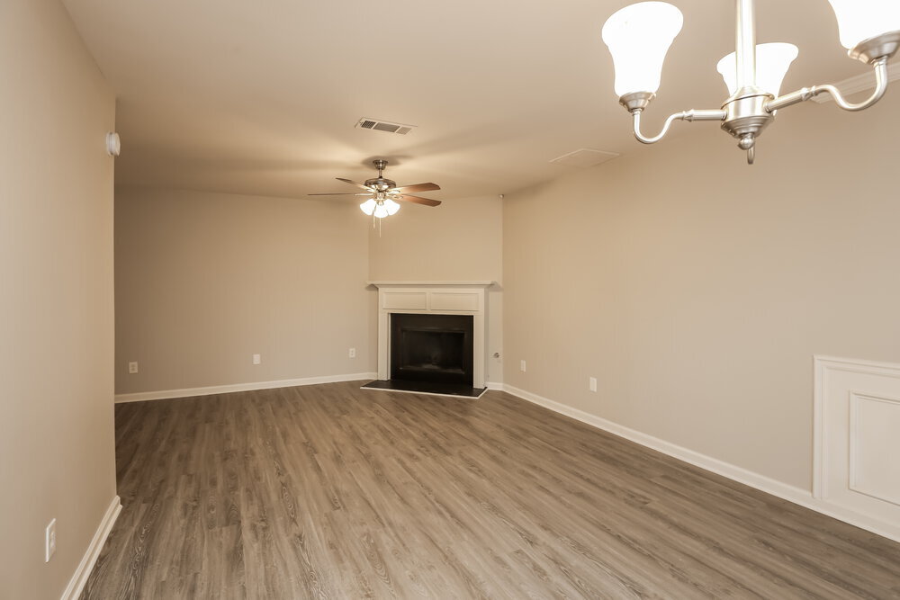 Building Photo - 414 Hidden Creek Ct