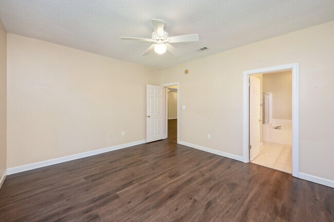 Building Photo - 1474 The Crossings