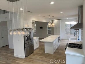 Building Photo - 11 Midlothian