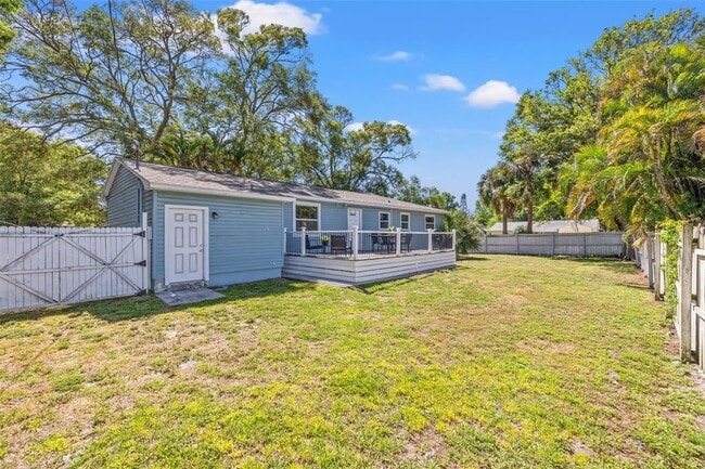 Building Photo - 1830 30th Ln SW