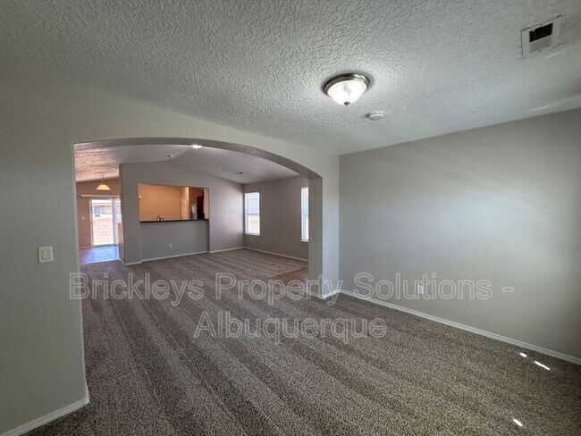 Building Photo - 8035 Sierra Altos Pl NW