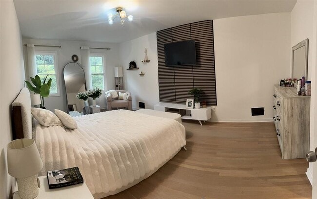 Building Photo - 3561 Duberry Ct NE