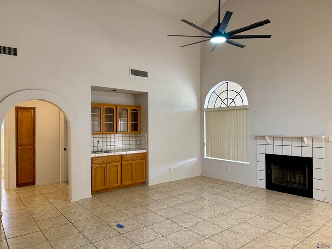 Building Photo - 10236 S Del Rico