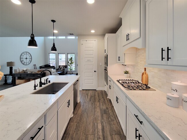 Building Photo - 16030 Muster Oak Dr