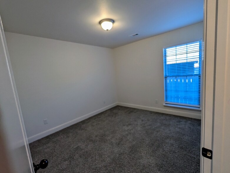 Building Photo - 508 NW 62nd Ave