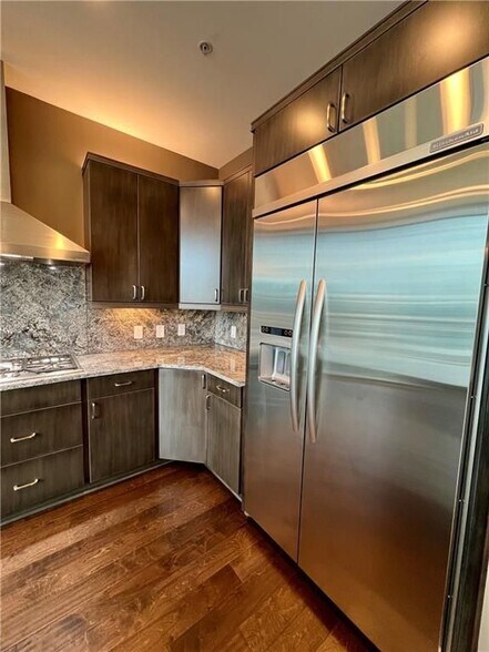 Building Photo - 1065 Peachtree St NE