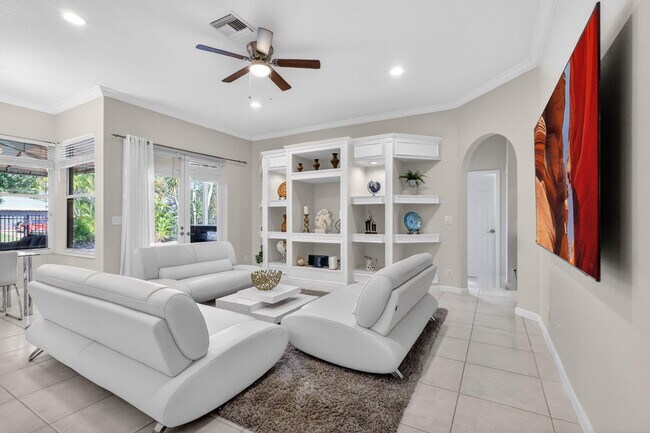 Building Photo - 1500 Firethorn Dr