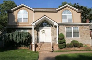 Building Photo - 189 Newport Rd