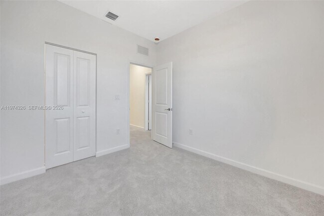 Building Photo - 2574 SE 25th Ct