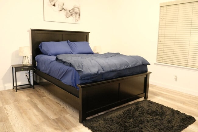 Building Photo - 1741 Horseshoe Cir