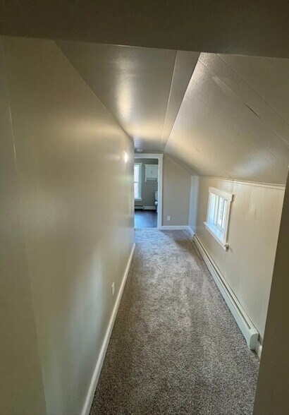 Building Photo - 1026 S 3rd Ave