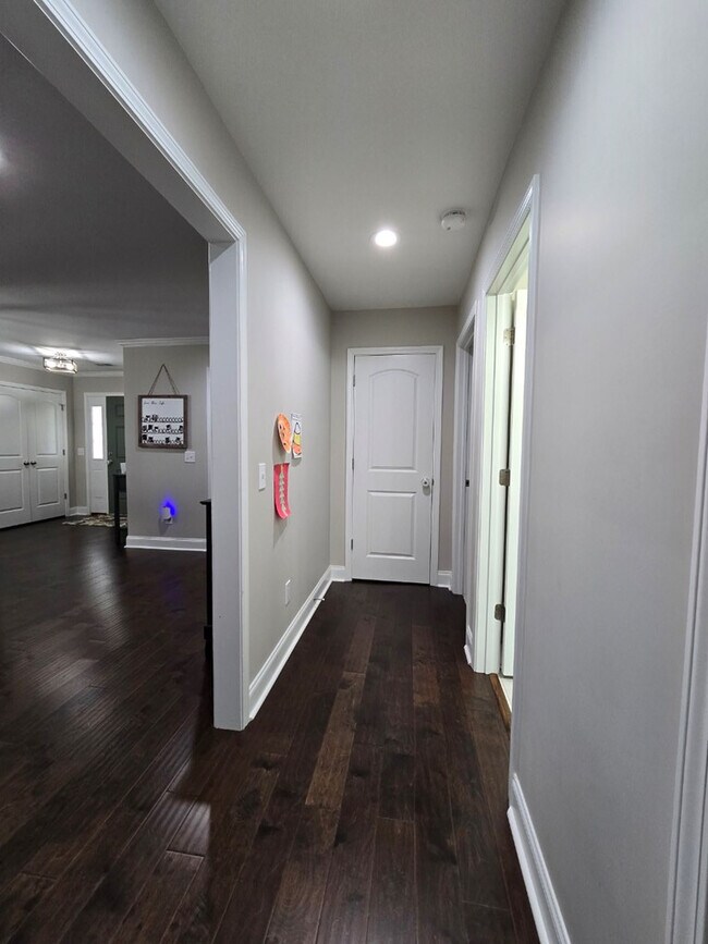 Building Photo - 1780 Titanic Ct