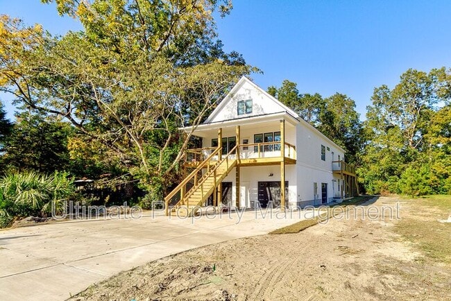 Building Photo - 213 Myrtle Ave