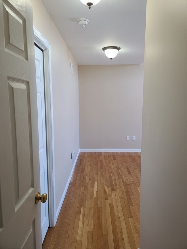 Building Photo - 3 Bedroom Townhome for Rent in Waynesboro
