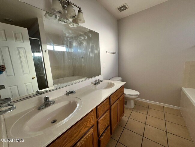 Building Photo - 14120 Robert Ituarte Dr