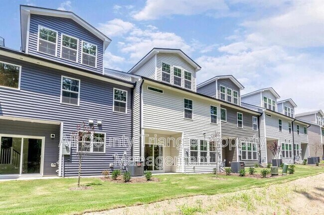Building Photo - 6943 Doddridge Ln