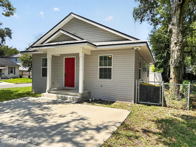 Building Photo - 2220 Flesher Ave