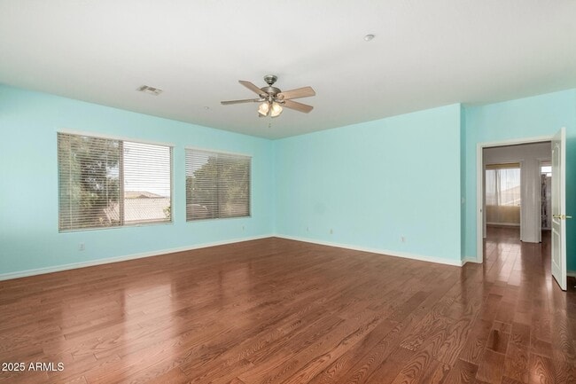 Building Photo - 10573 E Sheena Dr