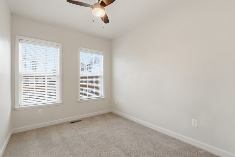 Building Photo - 3042 Mia Ln