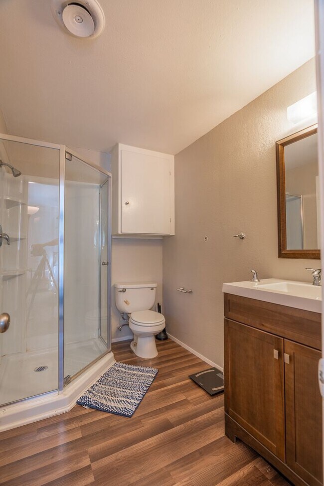 Building Photo - Furnished 4BR Oceanside Retreat w/ Pool Table, Home Gym & Utilities Included