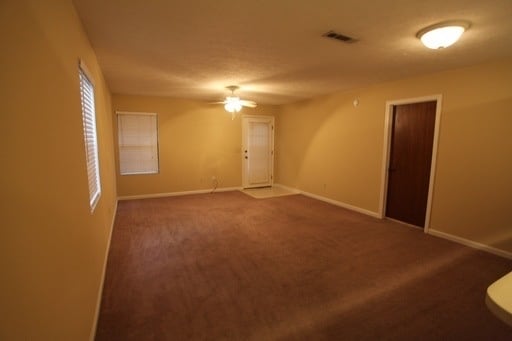 Building Photo - Cedar Chase 3 Bedrooms