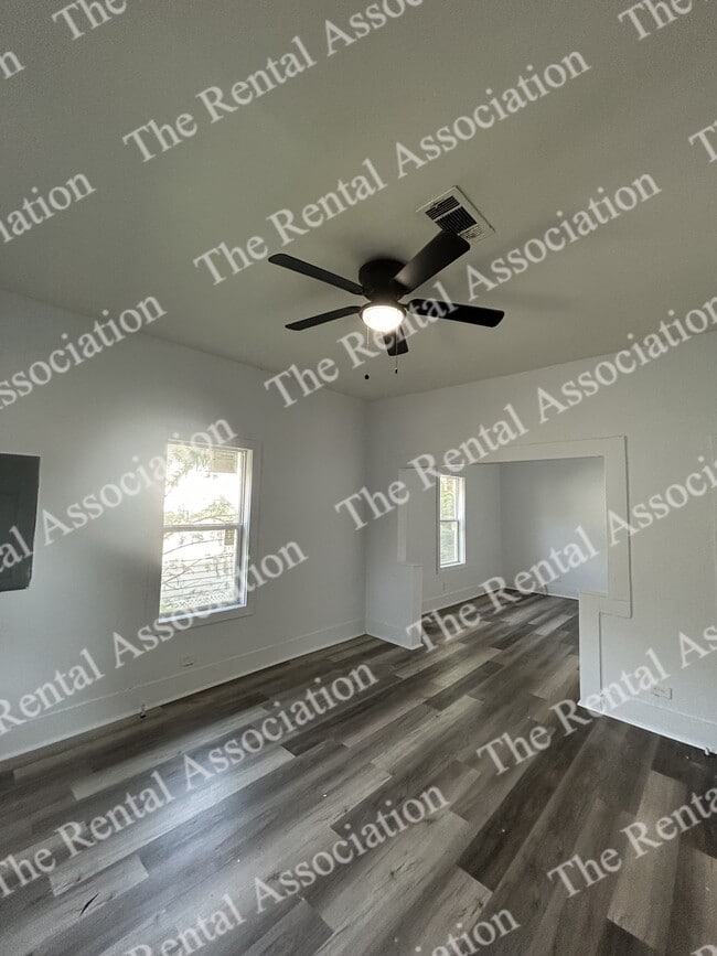 Building Photo - 1903 S Grand St