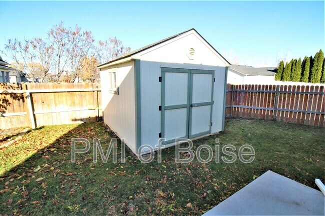 Building Photo - 6480 E Shellbrook Dr