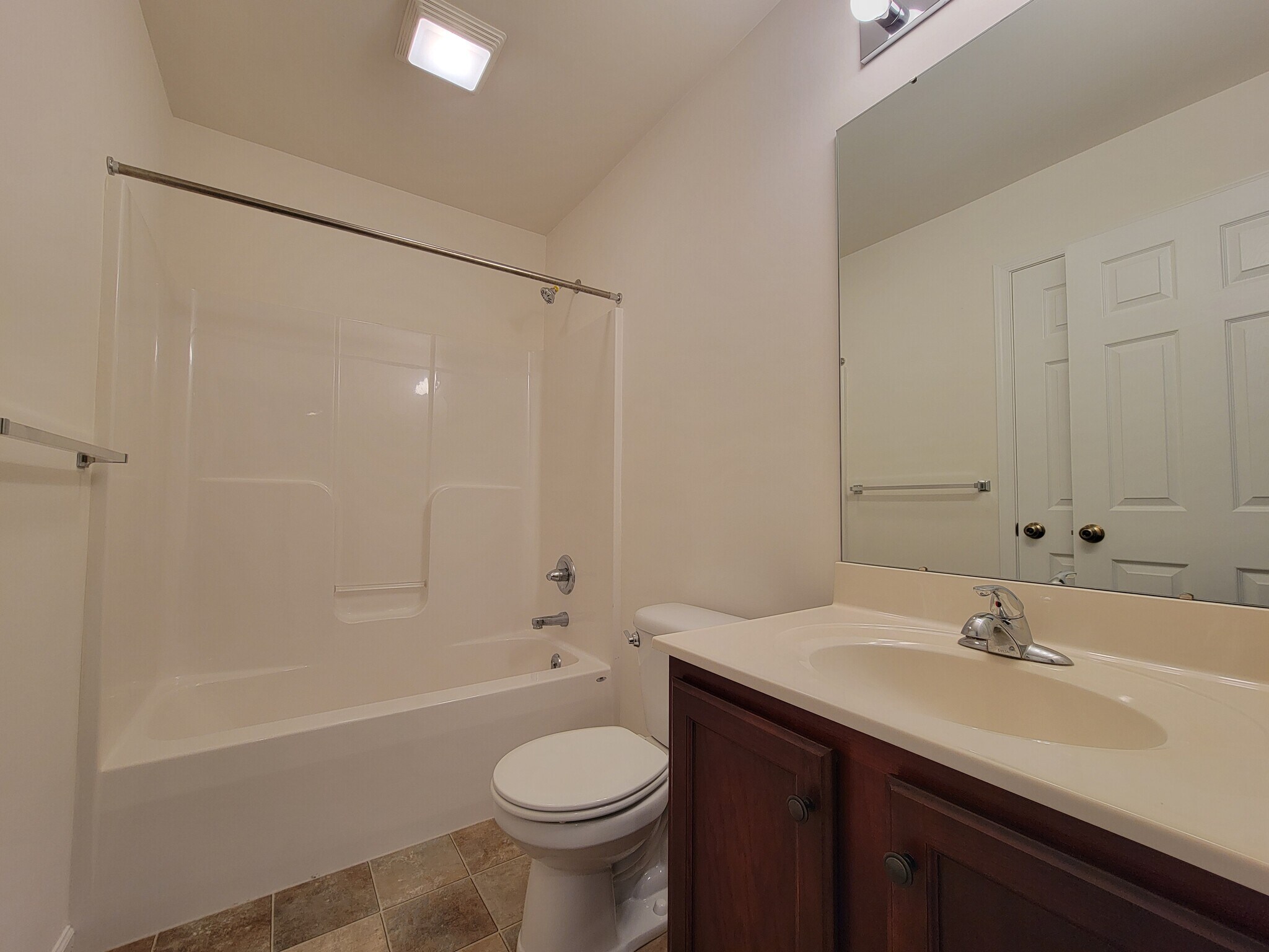 Building Photo - 402 Mount Olive Ln