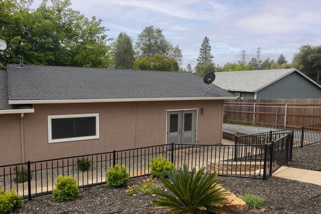 Building Photo - 17146 Vintage Dr