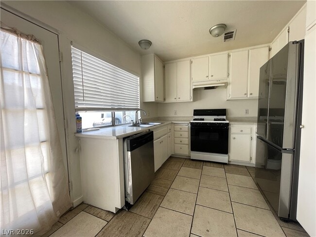 Building Photo - 3904 Blackford Pl