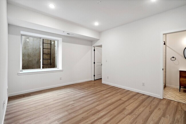 Building Photo - 1338 N 15th St