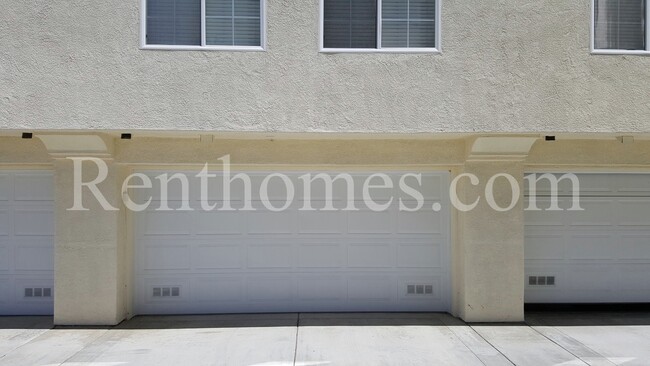 Building Photo - Carmel Valley, 3710 Mykonos Ln #171, AC, Granite Counters, Attached 2 Car Garage, Community Pool,...