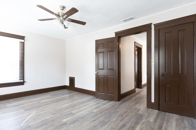 Building Photo - 1001 4th Ave