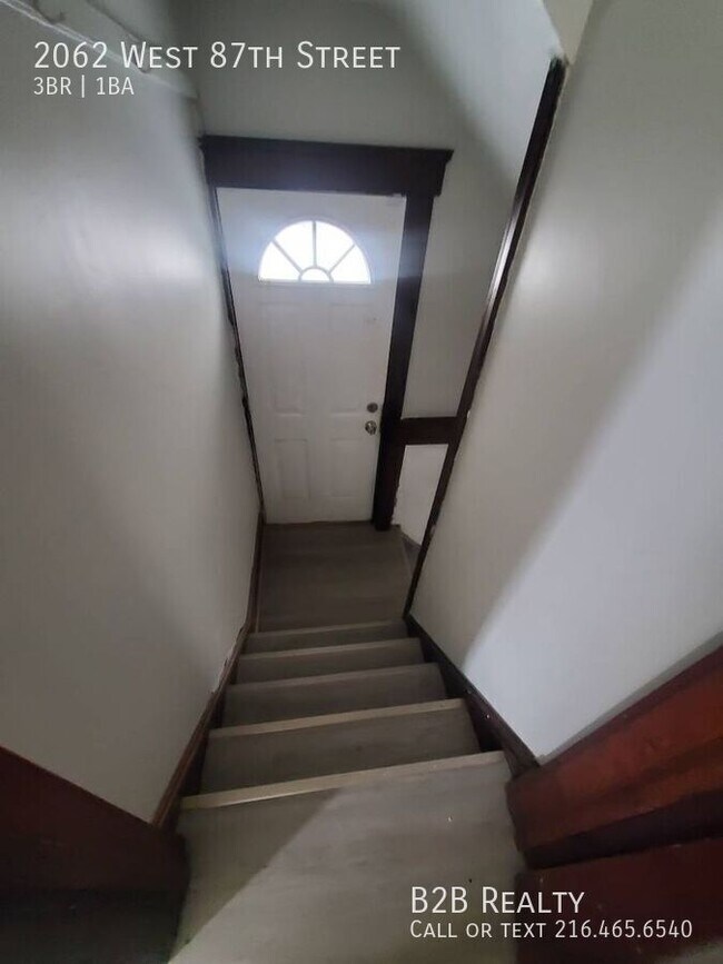 Building Photo - 2062 W 87th St