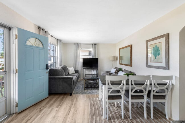 Building Photo - 631 Calhoun St