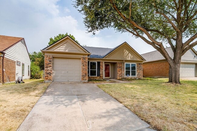 Building Photo - 4017 River Birch Rd