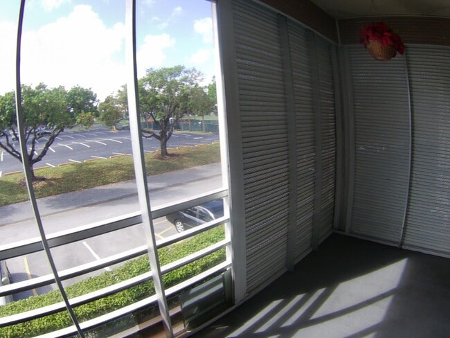 Building Photo - 759 Normandy Trail