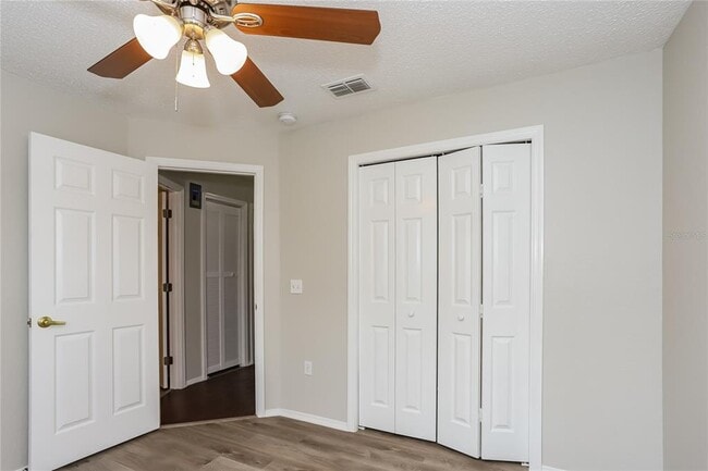 Building Photo - 5499 Moon Valley Dr