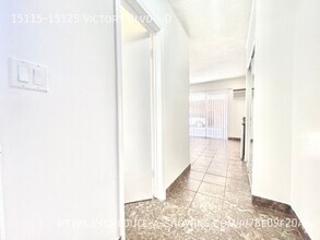 Building Photo - Updated Studio apartment located in lovely...