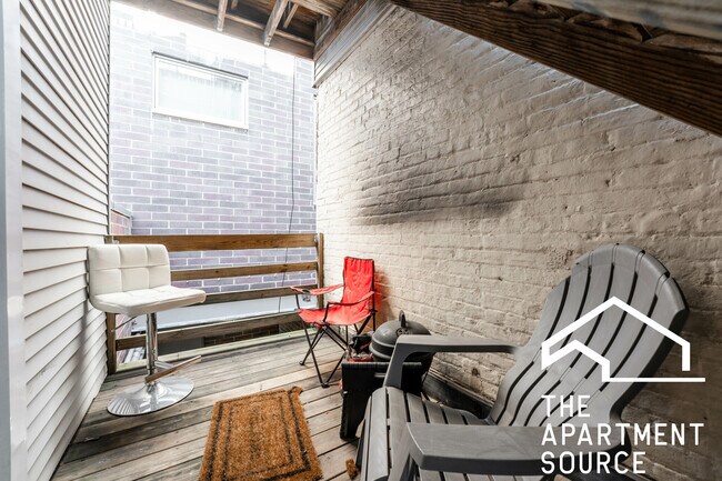 Building Photo - 2636 N Halsted St