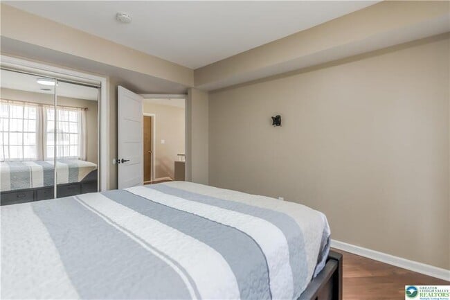 Building Photo - 3418 Park Pl