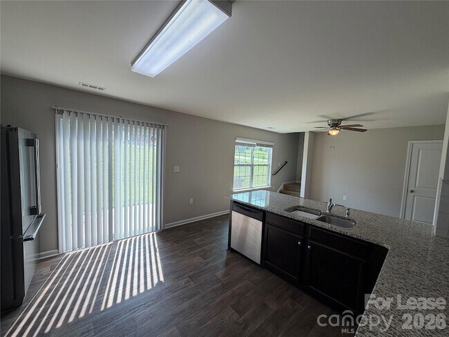 Building Photo - 4265 Long Arrow Dr