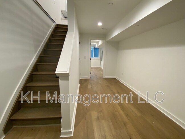 Building Photo - 3862 Olive St