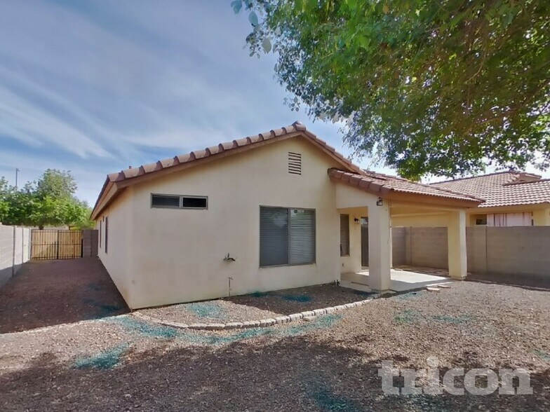 Building Photo - 13227 W Port Au Prince Ln