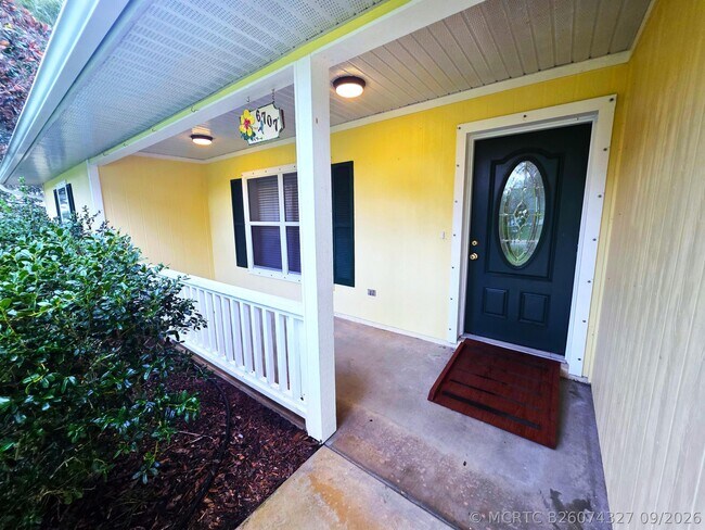 Building Photo - 6707 Coquina Ave