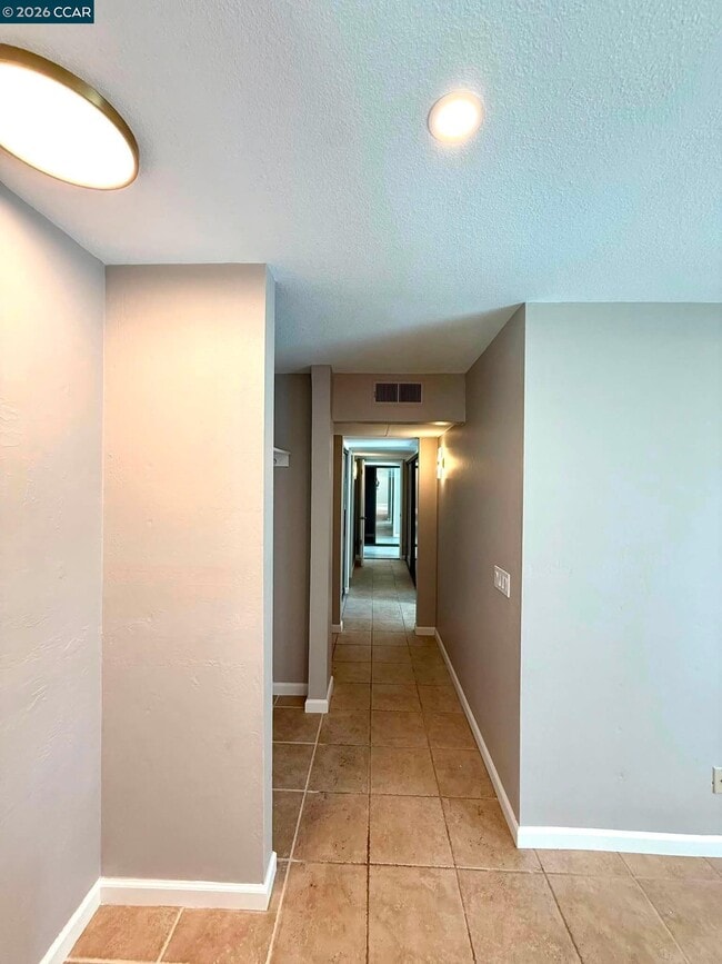Building Photo - 330 N Civic Dr