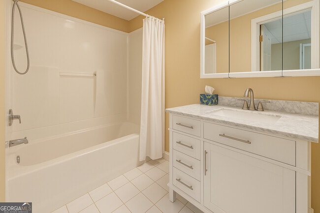 Building Photo - 2312 Welton Pl